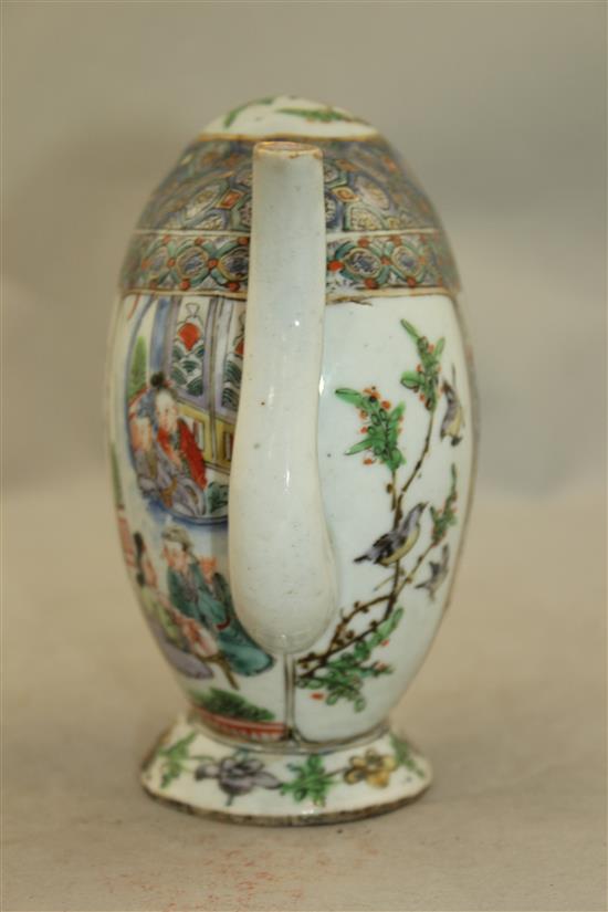 A Chinese enamelled porcelain Cadogan wine pot, 14.5cm